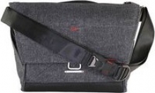 Peak Design Everyday Messenger carrying case black 